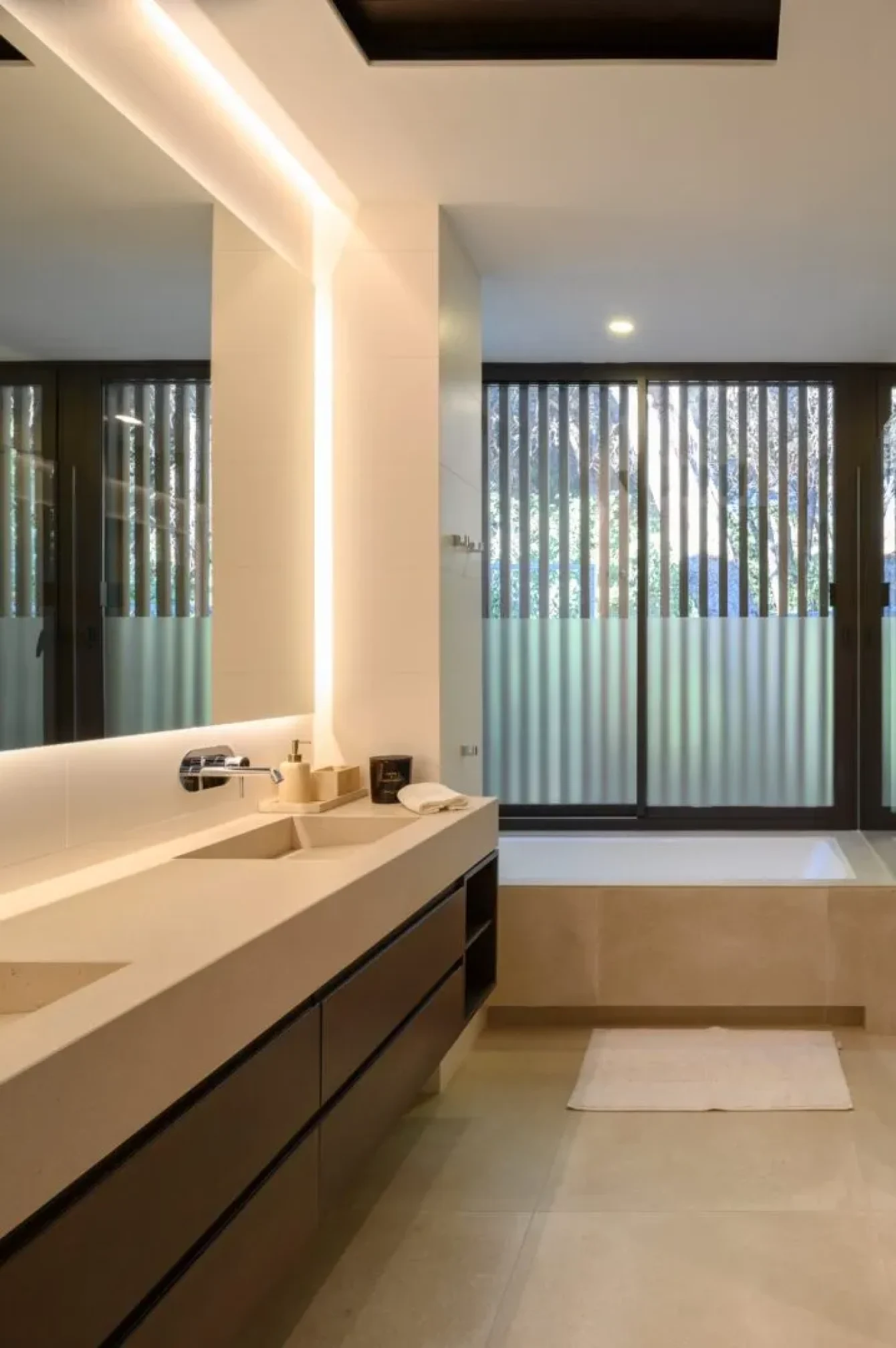 67bbf753e22f02b0a03a570f9b9323800b50e84d_11zon